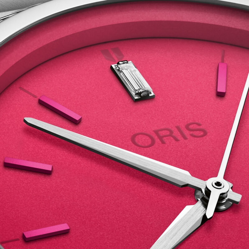 ORIS PROPILOT X MISS PIGGY EDITION - Image 4